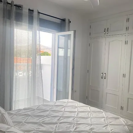 Residencial El Guaidil * Triquivijate