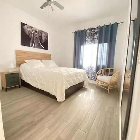 Residencial El Guaidil Apartment *