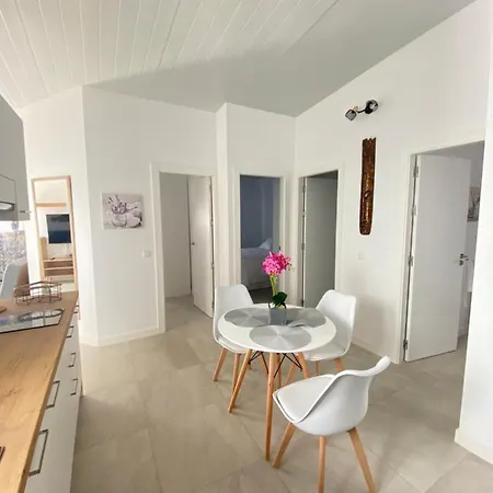 Residencial El Guaidil * Triquivijate